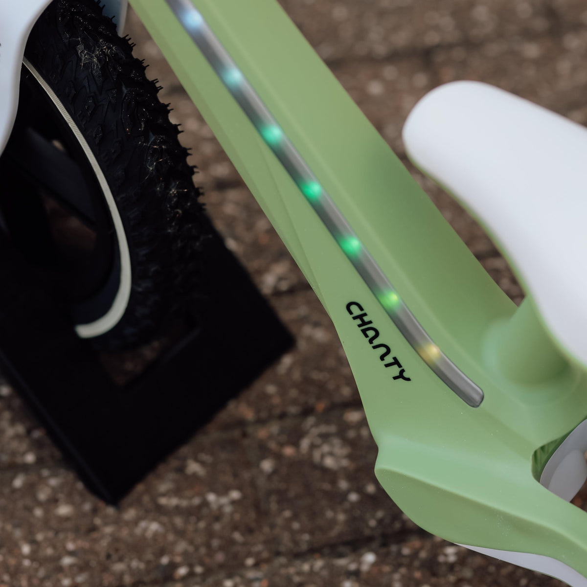 Chanty Go Grøn Bicicletta da Corsa | Con Luce Integrata