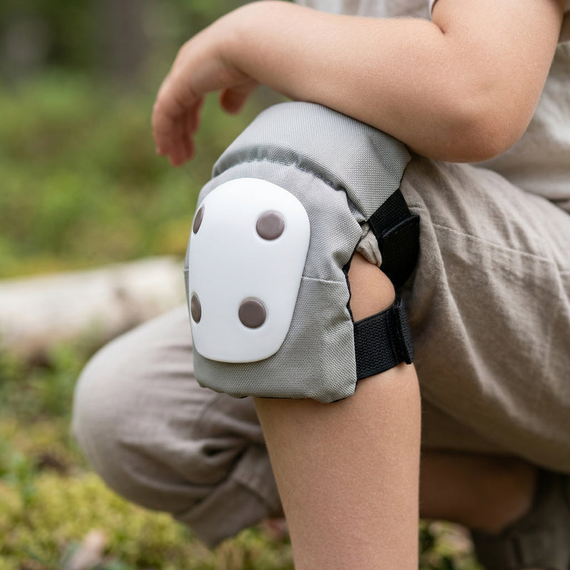 Casco per bambini CHANTY + set protezioni – Beige sabbia